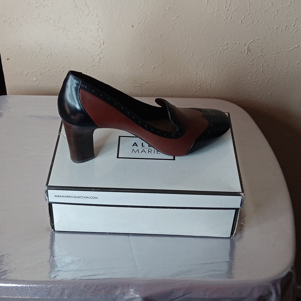 ALEX MARIE women's dress pump color black/brown size 11M beautiful